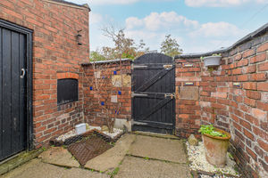 Courtyard Garden- click for photo gallery